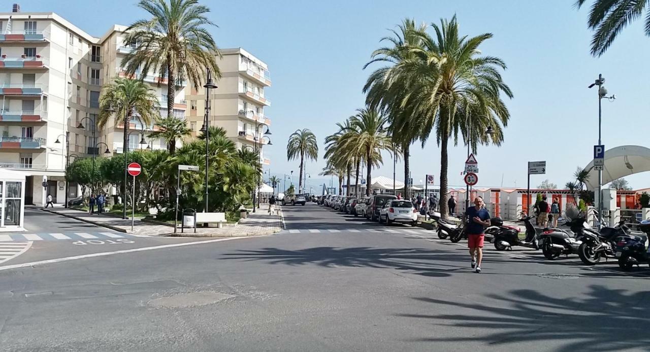 Vr Albenga Lägenhet Exteriör bild