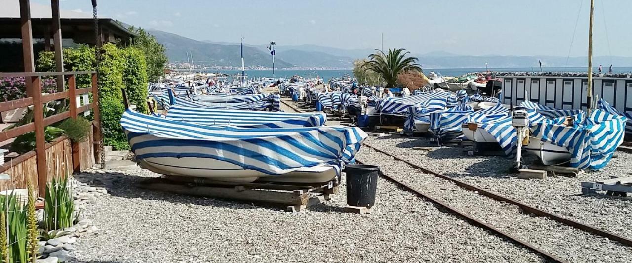 Vr Albenga Lägenhet Exteriör bild